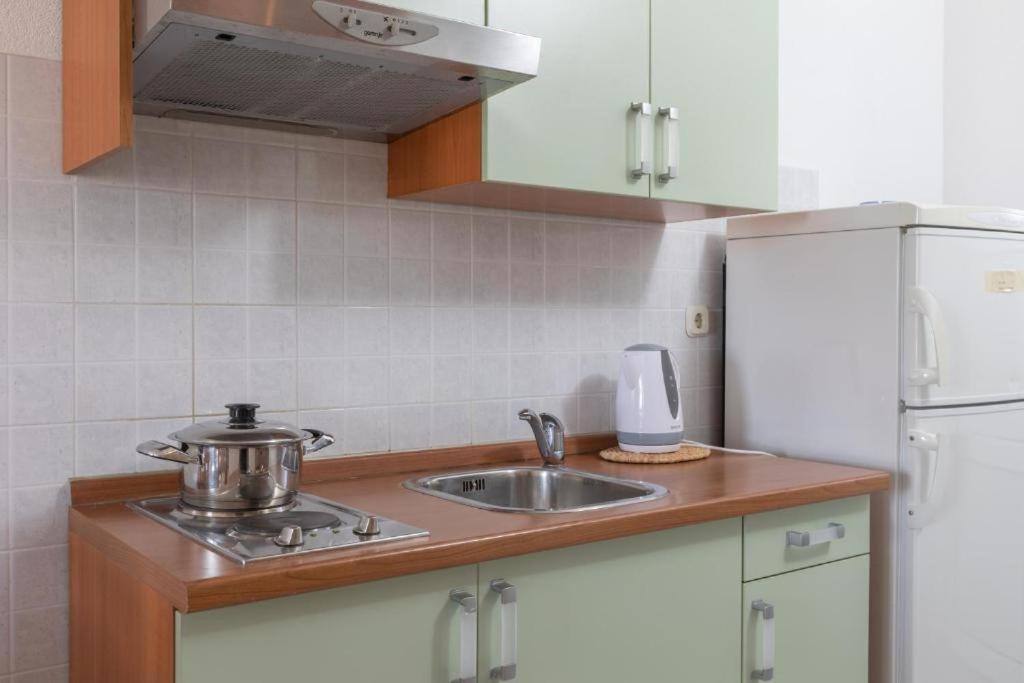 Apartmani Vela Тучепи Екстер'єр фото
