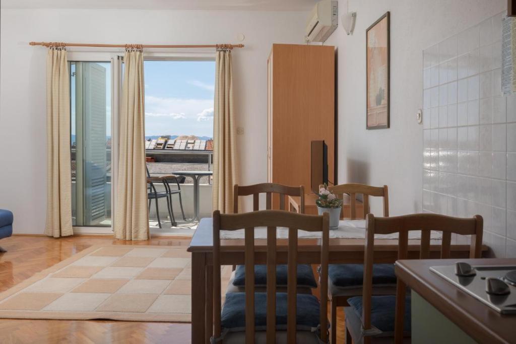 Apartmani Vela Тучепи Екстер'єр фото